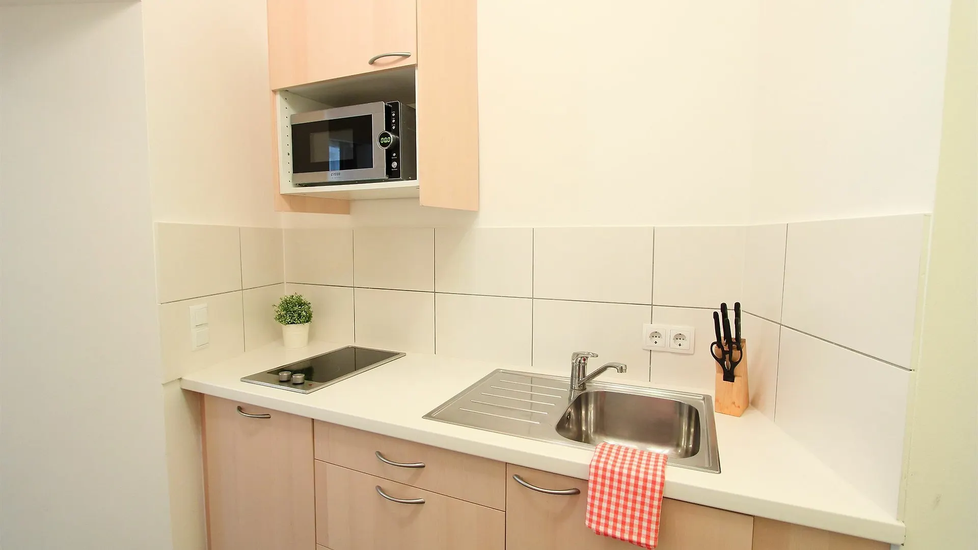 Checkvienna - Apartment Czerningasse Vienna